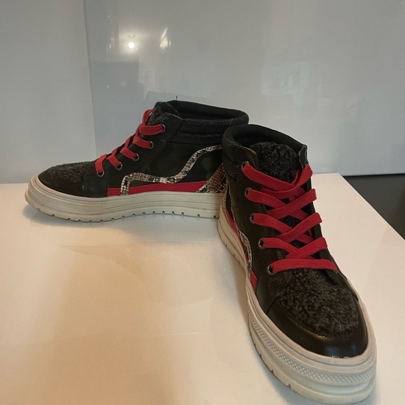 Jessica Simpson Black and Red High-Top Sneakers size 8.5 EUC - Picture 8 of 9